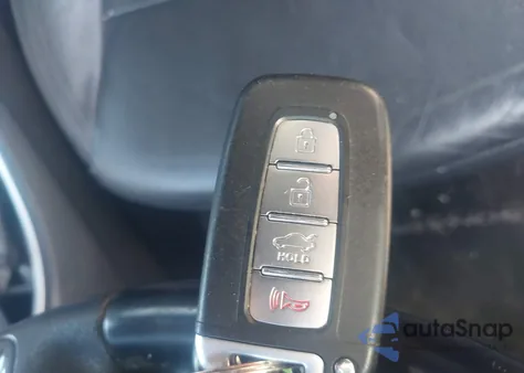 2013 Hyundai Sonata Limited 2.0T z USA, uszkodzony, nr VIN 5NPEC4AB2DH677032